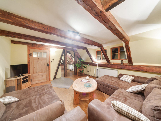 Others 5, Spacious Retreat with Garden, Celle