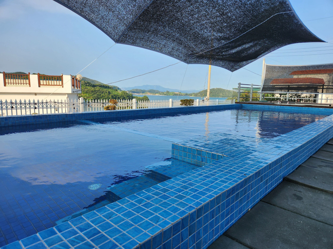 Sport & Beauty 5, Sun and Moon Pension, Yeosu