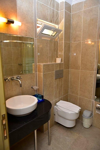 Bathroom 5, Istankoy Hotel Bodrum, Bodrum