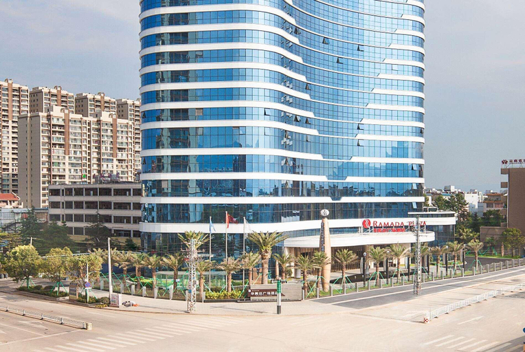 Exterior & Views 2, Ramada Plaza Fuxian Lake, Yuxi