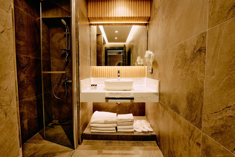 Bathroom 4, Osmanbey Fatih Hotel, Şişli