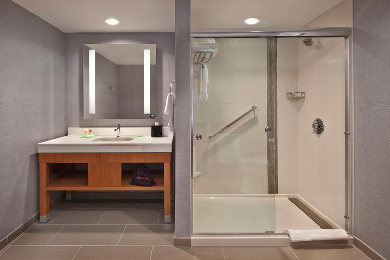 Bathroom 4, Hyatt Place Warwick/Providence Arpt, Kent