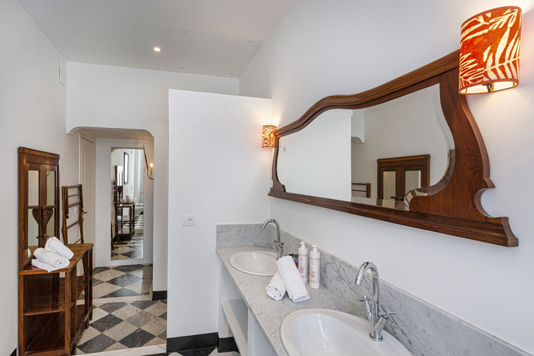 Room 2, Les Suites del Carmine 3 by Wonderful Italy, Genova