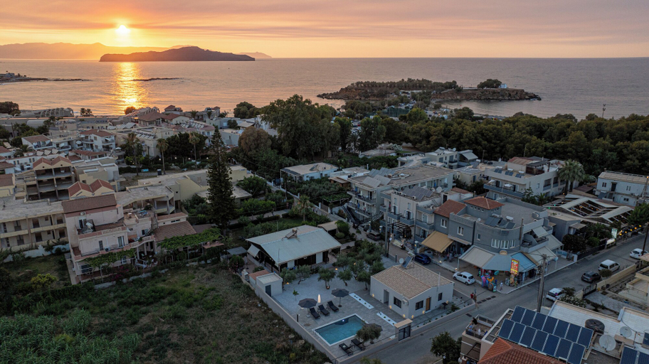 Others 5, Glafkos House with Pool near the Beach, Crete