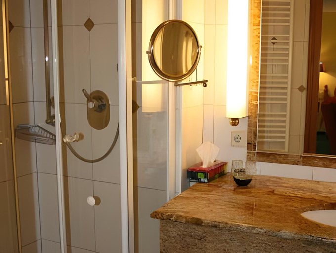 Bathroom 3, Hotel Wilder Mann, Amberg-Sulzbach
