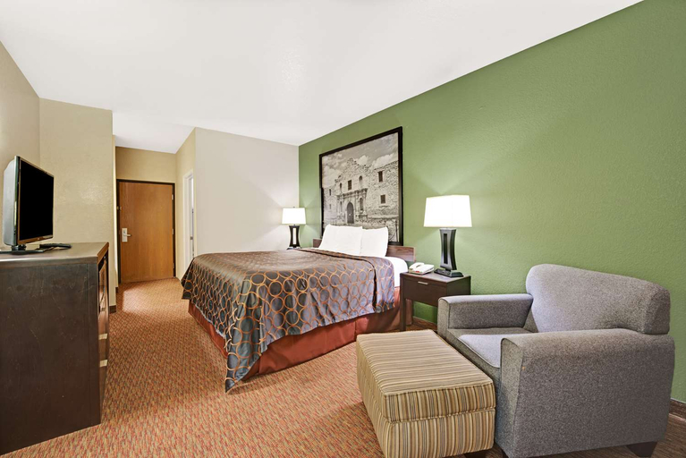 Bedroom 3, Surestay Plus By Bw San Antonio North 281 N, Bexar