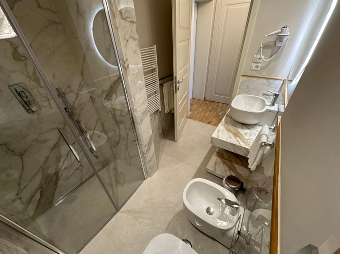 Bathroom 3, Palazzo Bonomi, Barletta-Andria-Trani
