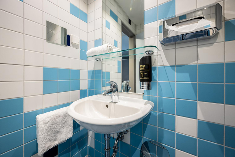 Bathroom 2, Kassel Ost, Kassel