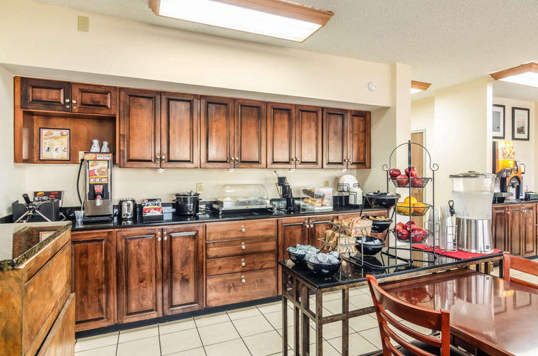 Food & Drinks 5, Econo Lodge Moss Point - Pascagoula, Jackson