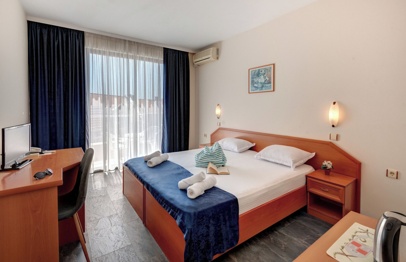 Bedroom 3, Family Hotel Amon Ra, Sozopol