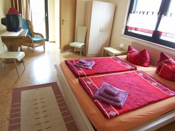 Bedroom 2, Landhaus Bavaria, Wetteraukreis