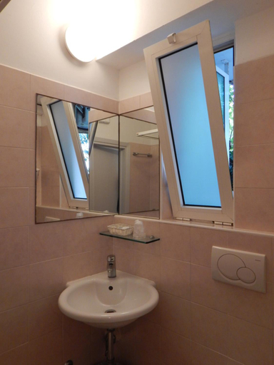 Bathroom 3, Hotel Vera, Rimini