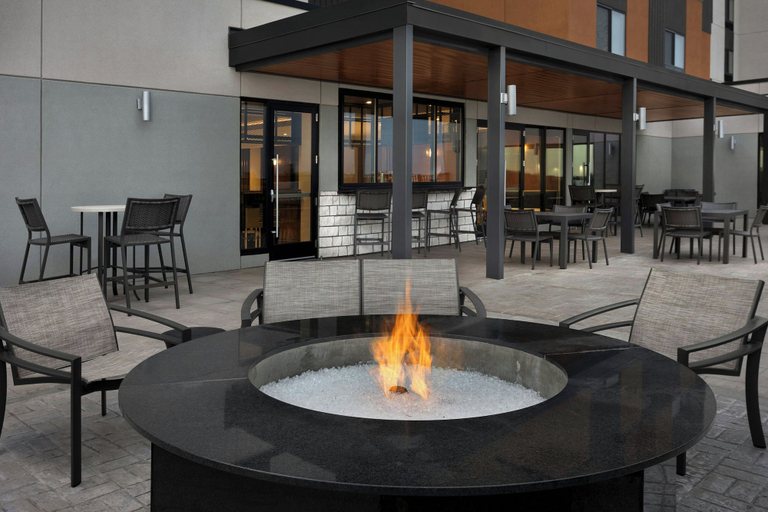Food & Drinks 4, Fairfield Inn & Suites by Marriott Sikeston, New Madrid
