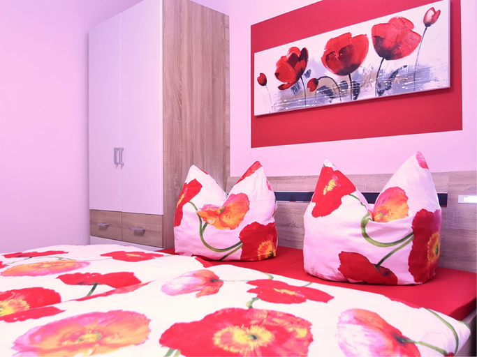 Bedroom 2, Apartment in Kirnitzschtal near Hiking Trail, Sächsische Schweiz-Osterzgebirge