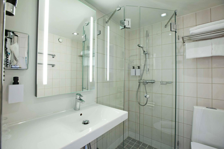 Bathroom 4, Scandic Pori, Satakunta