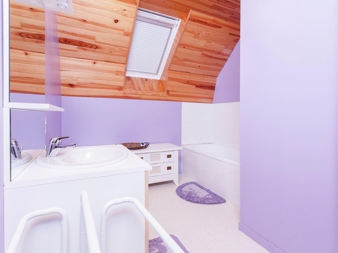 Bathroom, Calvinet Countryside Escape, Cantal