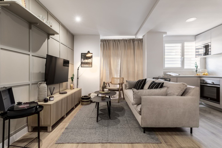 Room 3, Combre - 1 Bedroom With Pool in Castilla, Madrid