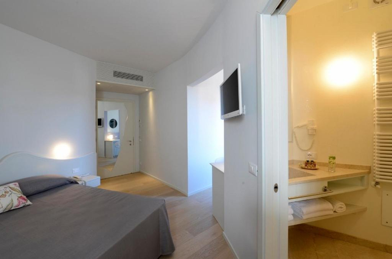 Bedroom 3, Aromi Piccolo Hotel, Brescia