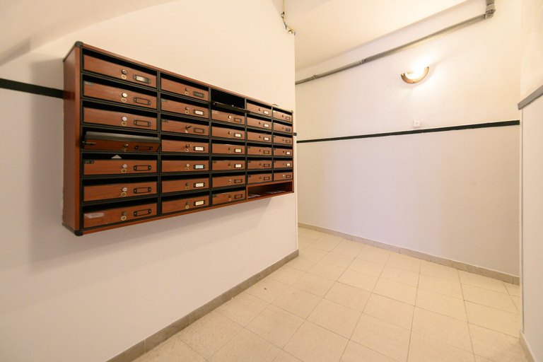Room 5, M Mdl92 Alquiler Mensual en Madrid Piso Moderno, Madrid