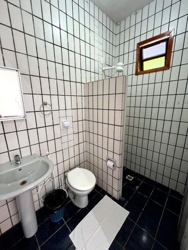 Bathroom, Pargos Club de Salinas, Salinópolis