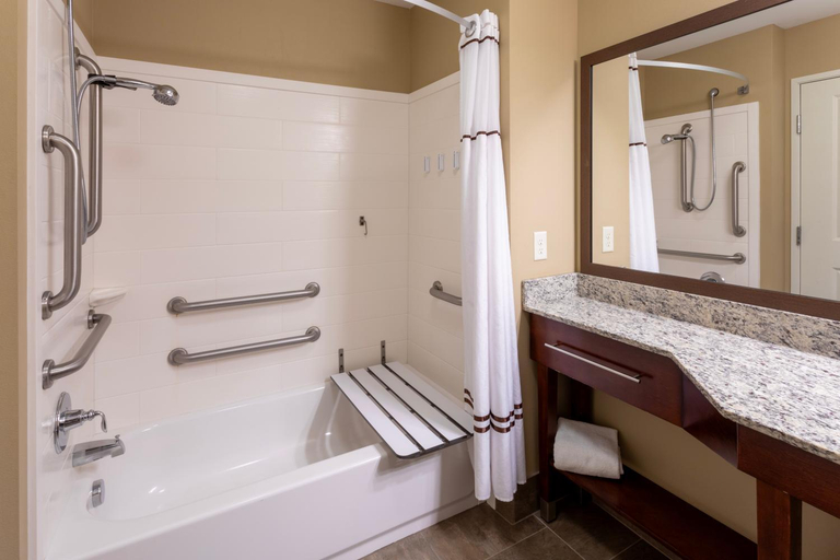 Bathroom 4, GrandStay Hotel & Suites - Morris, Stevens