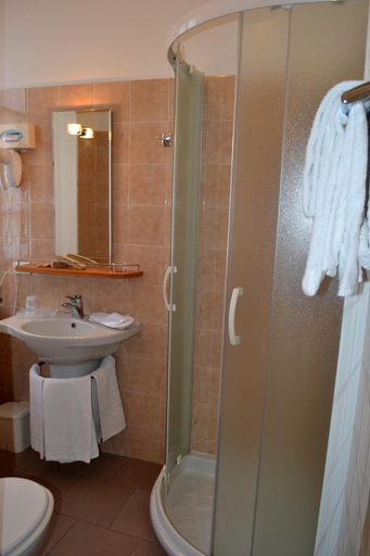 Bathroom, Albergo Italia, Vercelli
