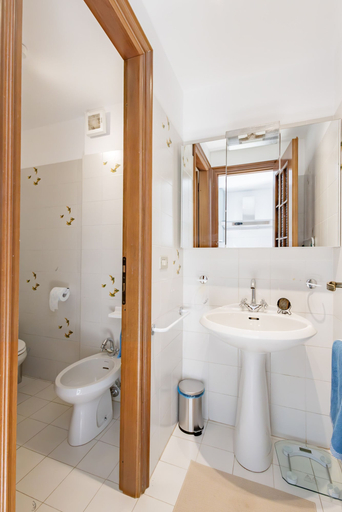 Room 5, Oasis Apartment in Ospedaletti by Wonderful Italy, Imperia
