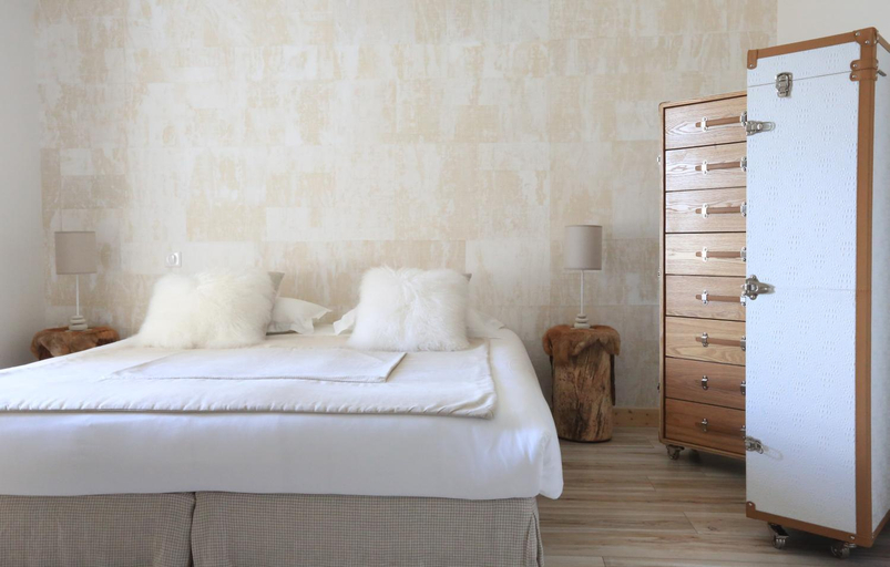 Bedroom 3, instants d'Absolu Ecolodge & Spa, Cantal