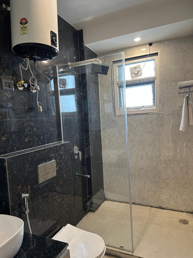 Bathroom 4, Soothing Stayz - Near Medanta, Gurgaon