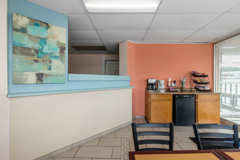 Public Area 2, Rodeway Inn Union, Union