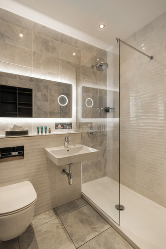 Bathroom 5, Da Vinci's Hotel Derry, Derry and Strabane