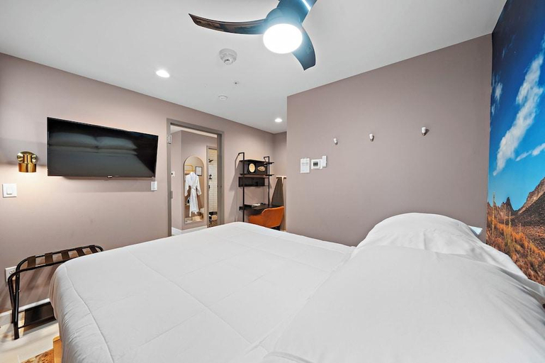 Bedroom 2, Wanderstay Boutique Hotel, Houston