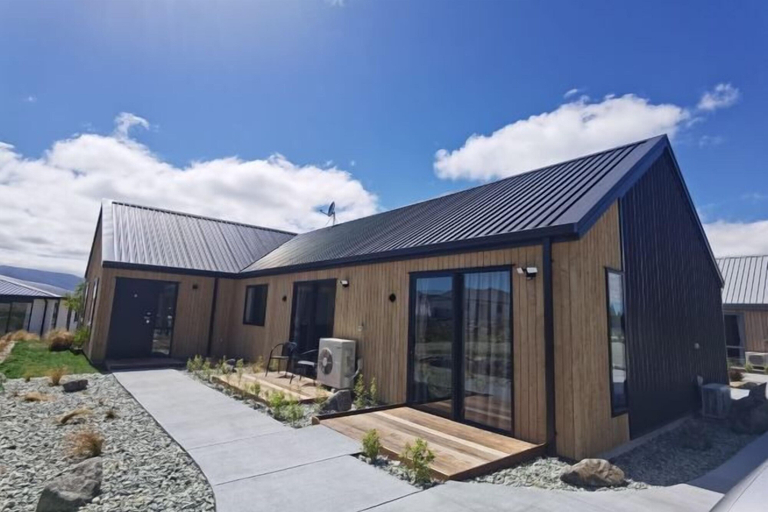 Exterior & Views 2, Sky Valley, Mackenzie