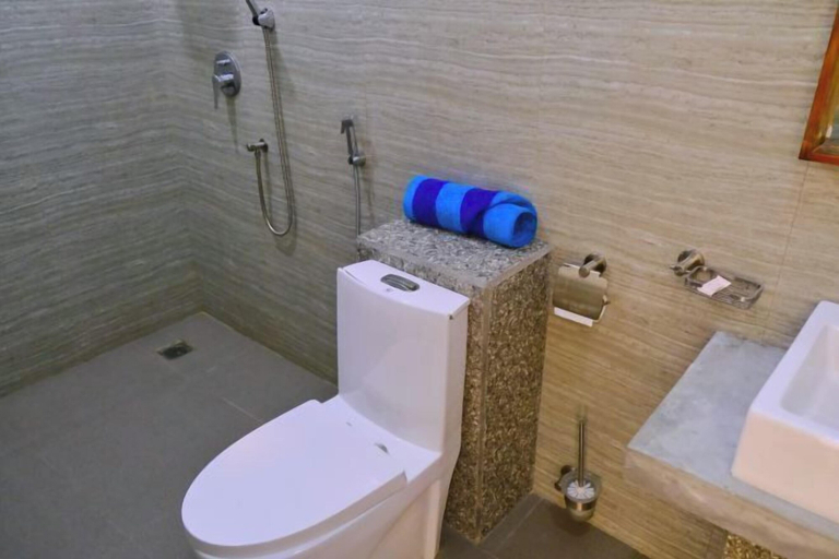 Bathroom, Polhena Grand Resort & Banquet, Matara Four Gravets