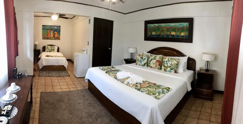 Bedroom 3, Hotel Playa Espadilla, Aguirre