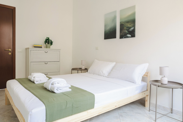 Room 2, Casa Vic Garbatella in Rome, Rome