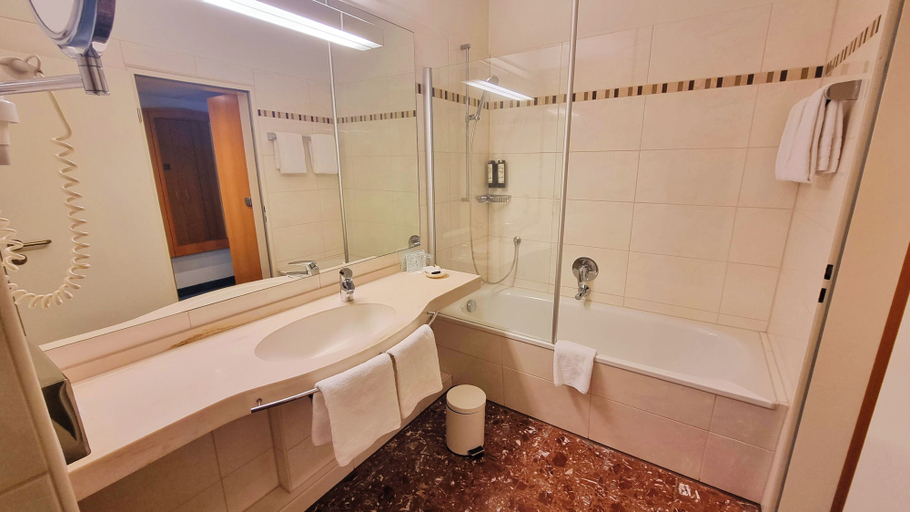 Bathroom 4, Hotel Panorama Harburg, Hamburg