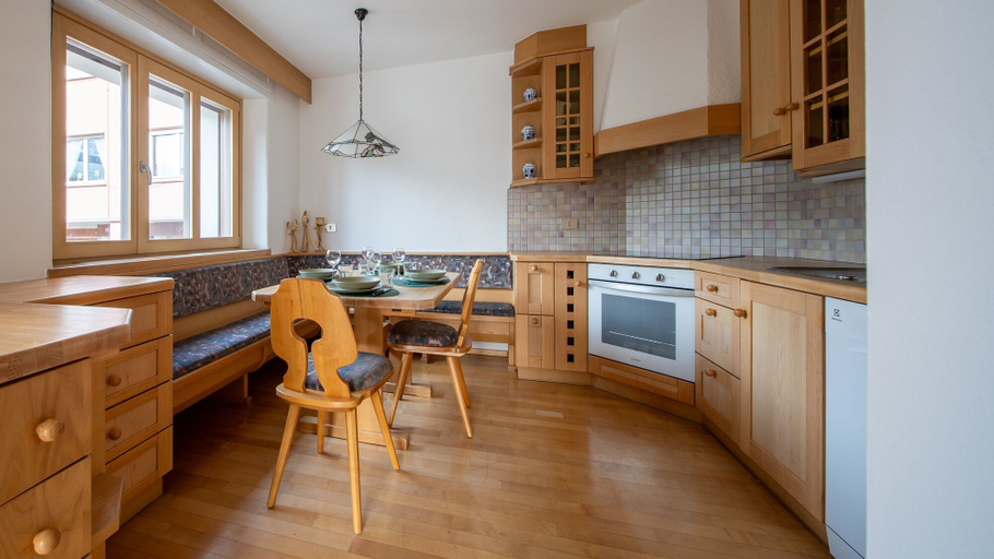 Room 5, Milano 20 in Bormio With 1 Bedrooms and 1 Bathrooms, Sondrio