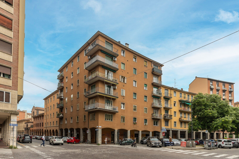 Exterior & Views 2, Bologna city center view by Wonderful Italy, Bologna