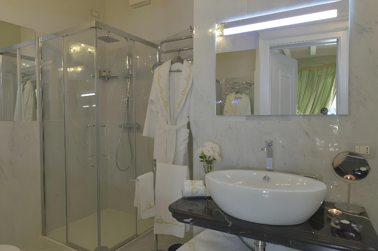 Bathroom 4, Hotel Santa Marta Suites, Milano
