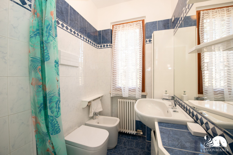 Bathroom 4, Appartamento Giada in Padenghe sul Garda, Brescia