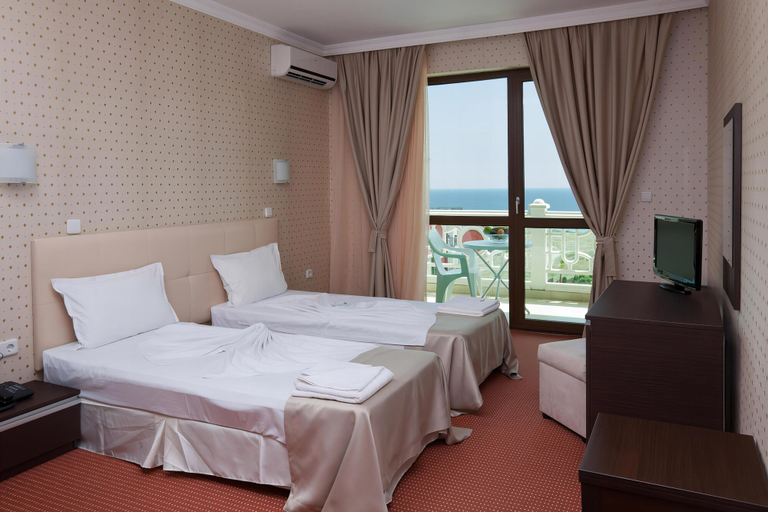 Bedroom 2, Saint George Palace - All Inclusive, Nesebar