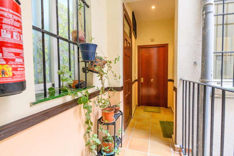 Room 4, M Ama272 Acogedor Piso de 1 Dormitorio a Poco m, Madrid