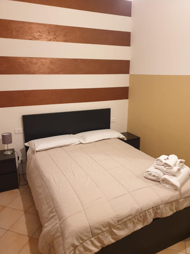 Bedroom 2, SALOTTO "900Strati", Bergamo