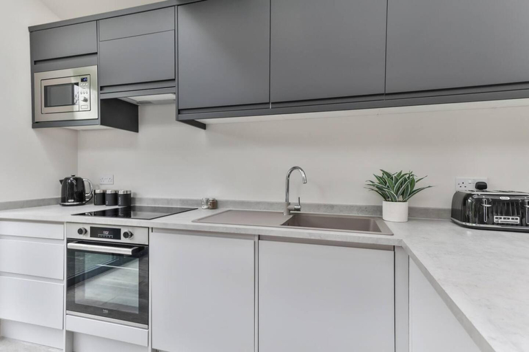 Others 4, Spacious, Modern 2 Bed Apartment With Ensuites, Sheffield