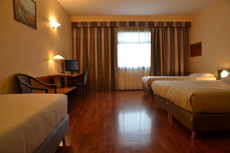 Bedroom 3, Sun Hotel, Reggio Nell'Emilia