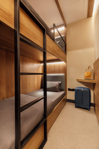 Bedroom 3, Sleepover - Lima Airport, the only in-terminal sleep pods, Callao