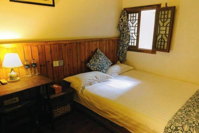 Bedroom 2, September Huizhou Inn, Huangshan