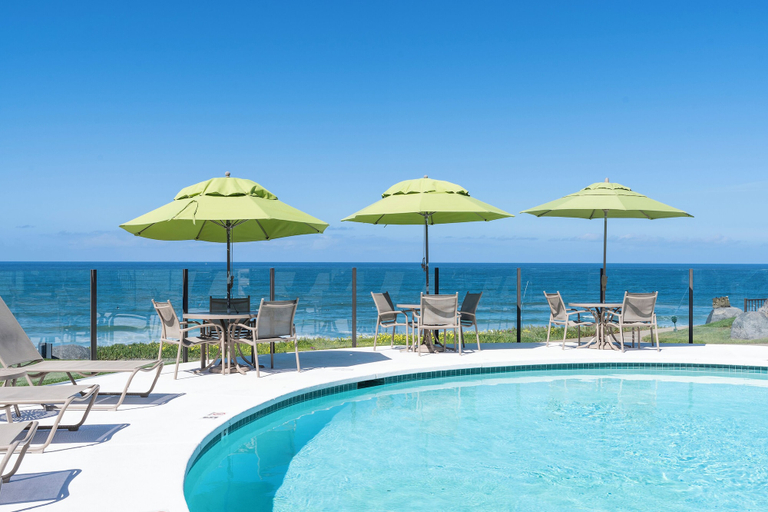 Sport & Beauty 1, Wave Crest Resort, San Diego
