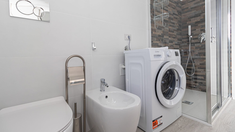 Bathroom 2, Italianway Comfort - Copernico 47 B, Milano